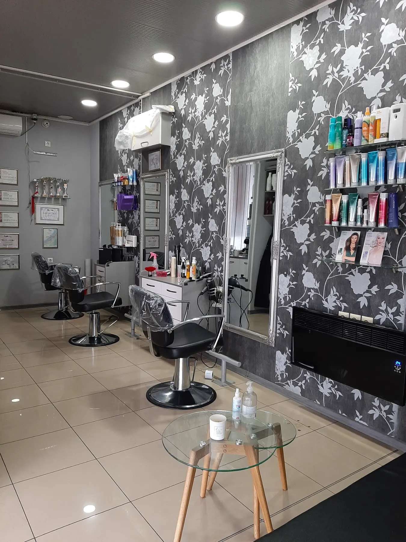 Frizerski salon A&M — fotografija 1