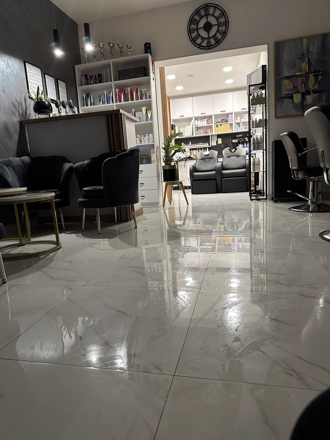 Frizerski salon A&M — fotografija 3